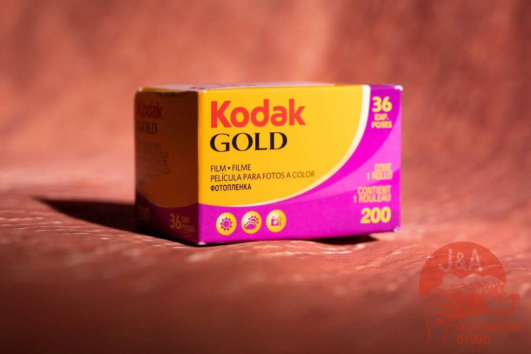 High-quality product image of Kodak Gold 200 35mm film roll, Kodak Gold colour negative film ideal for vibrant tones, fine grain, and everyday photography, 36 shots