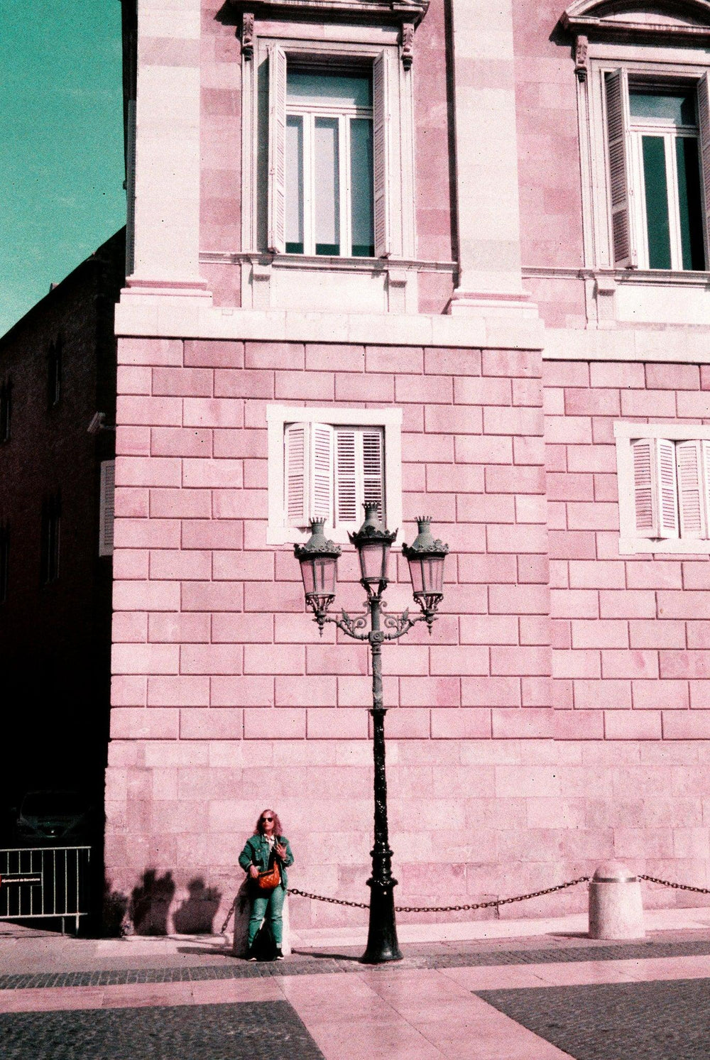 35mm film photo captured with Lomography Purple for creative analog photography