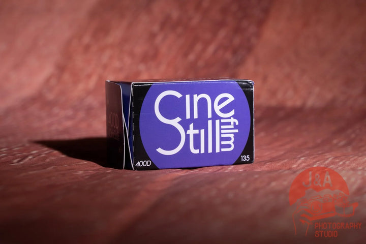 Cinestill 400D 35mm daylight-balanced colour negative film for versatile outdoor and cinematic analog photography