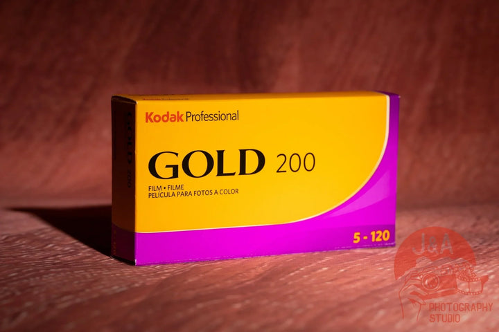 High-quality product image of Kodak Gold 200 120 film roll, medium-format colour negative film ideal for vibrant, natural tones and everyday photography, 5 rolls