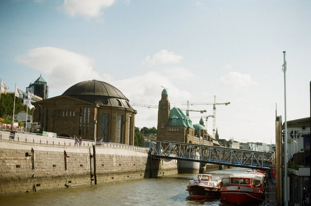 Riverside scene captured on Kodak Gold 200 35mm film, showcasing vibrant natural colours, fine detail, and smooth tonal transitions.