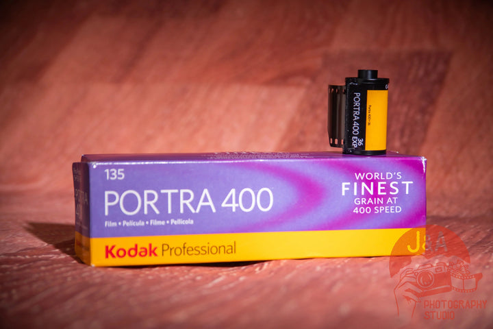 Product image of Kodak Professional Portra 400 35mm film box, known for its fine grain, natural skin tones, and professional-quality colour performance.