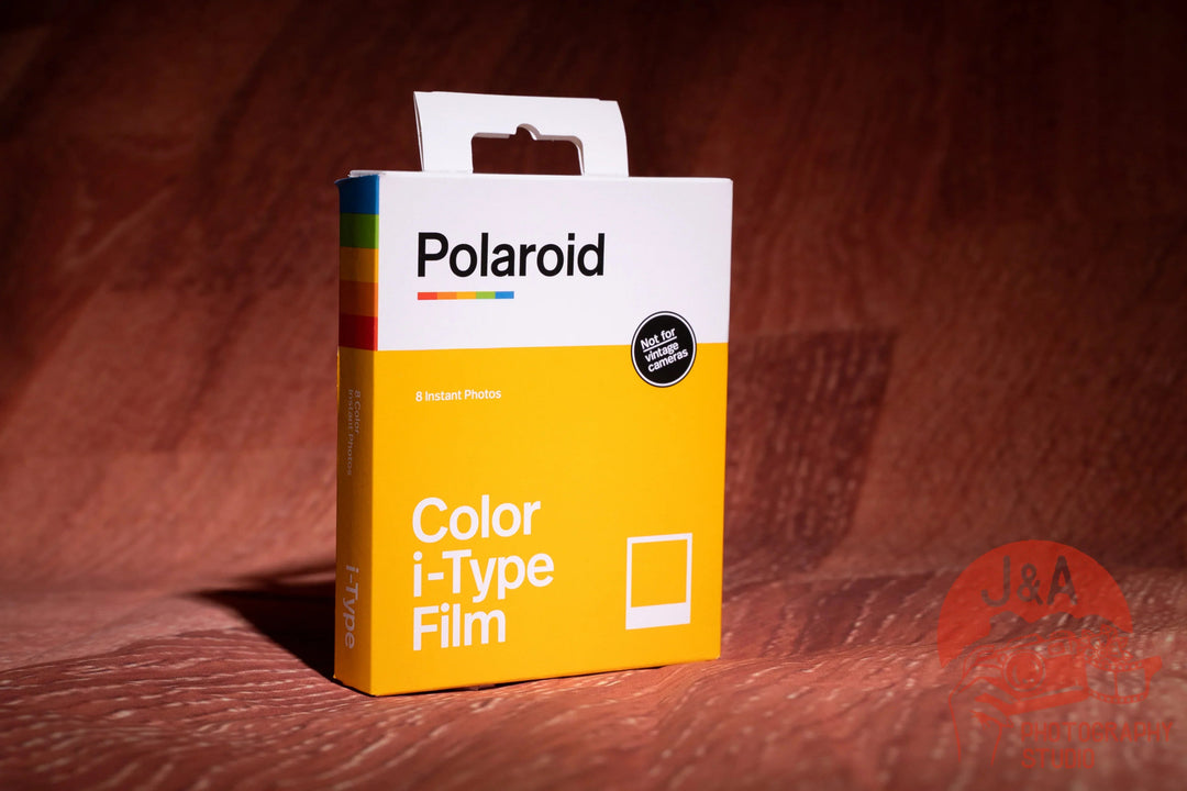 Polaroid i-Type instant film pack for Polaroid Now cameras, delivering vibrant colour prints with classic white borders
